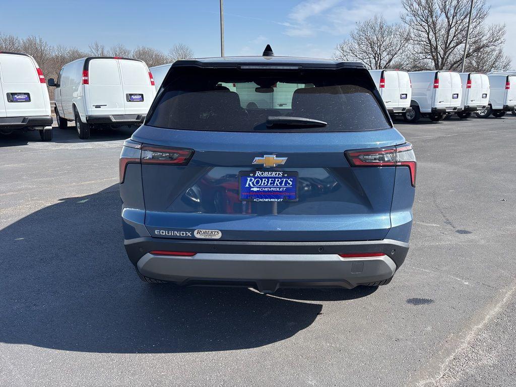 new 2026 Chevrolet Equinox car, priced at $28,054