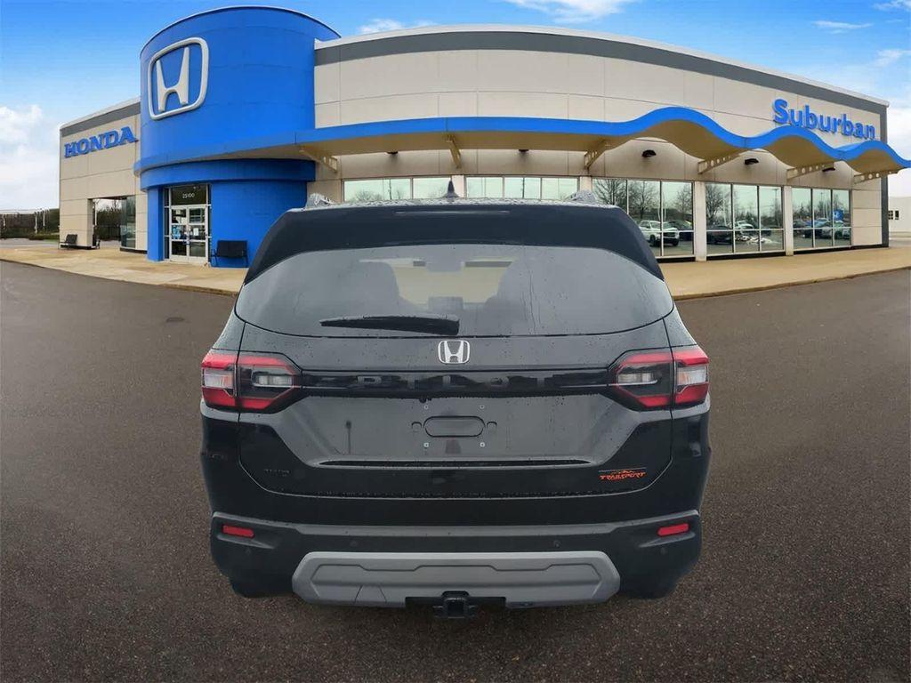 new 2025 Honda Pilot car, priced at $48,932