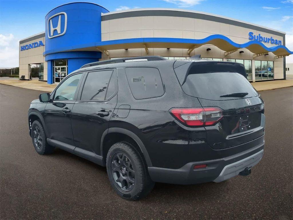 new 2025 Honda Pilot car, priced at $48,932