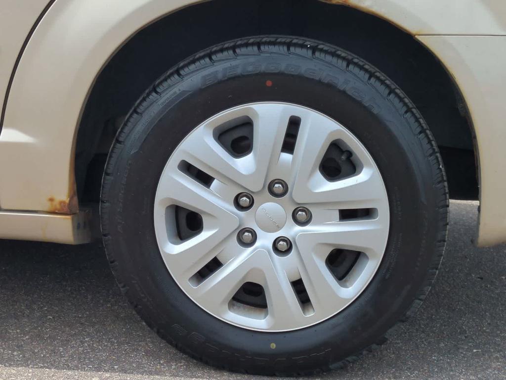 used 2014 Dodge Grand Caravan car, priced at $3,986