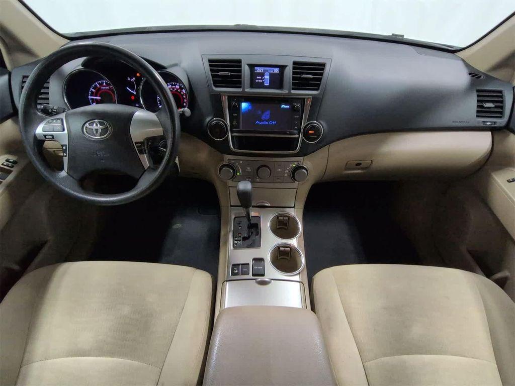 used 2013 Toyota Highlander car, priced at $11,758