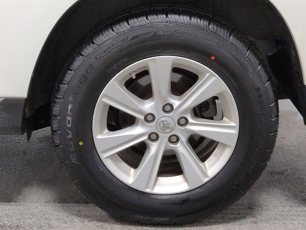 used 2013 Toyota Highlander car, priced at $11,758