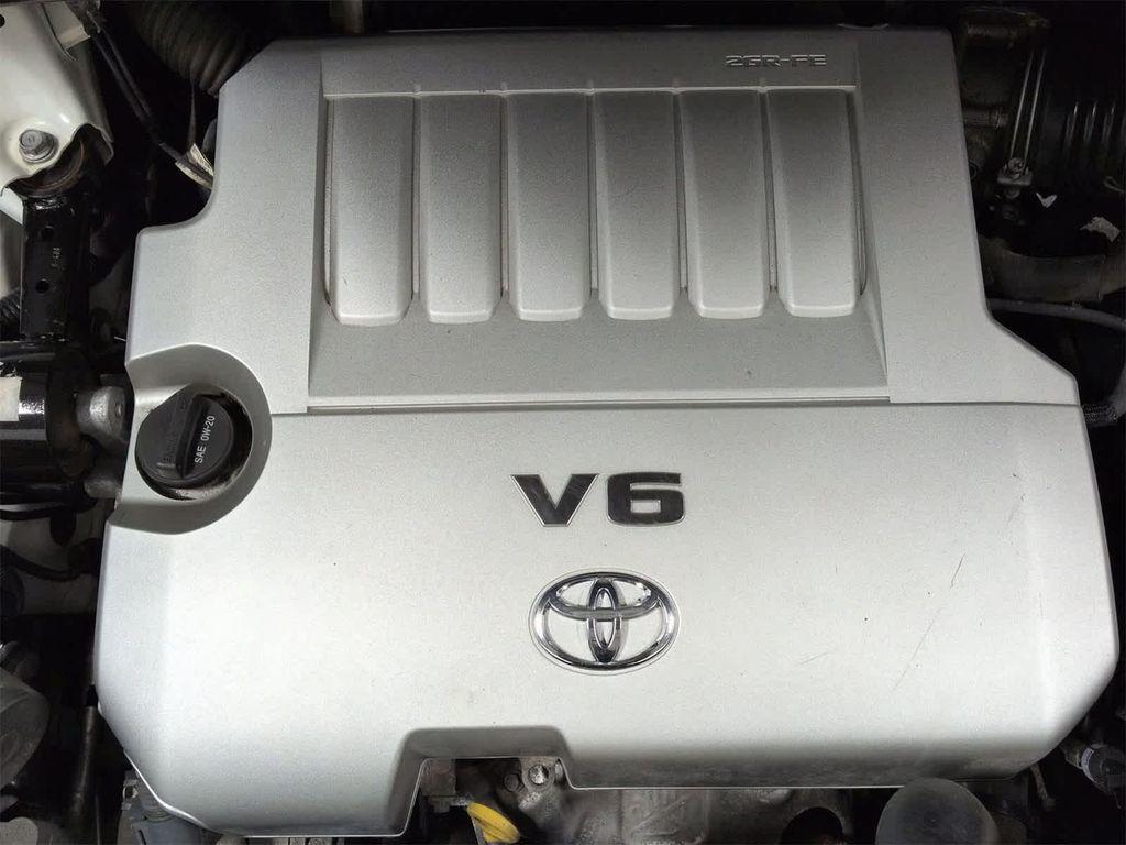 used 2013 Toyota Highlander car, priced at $11,758