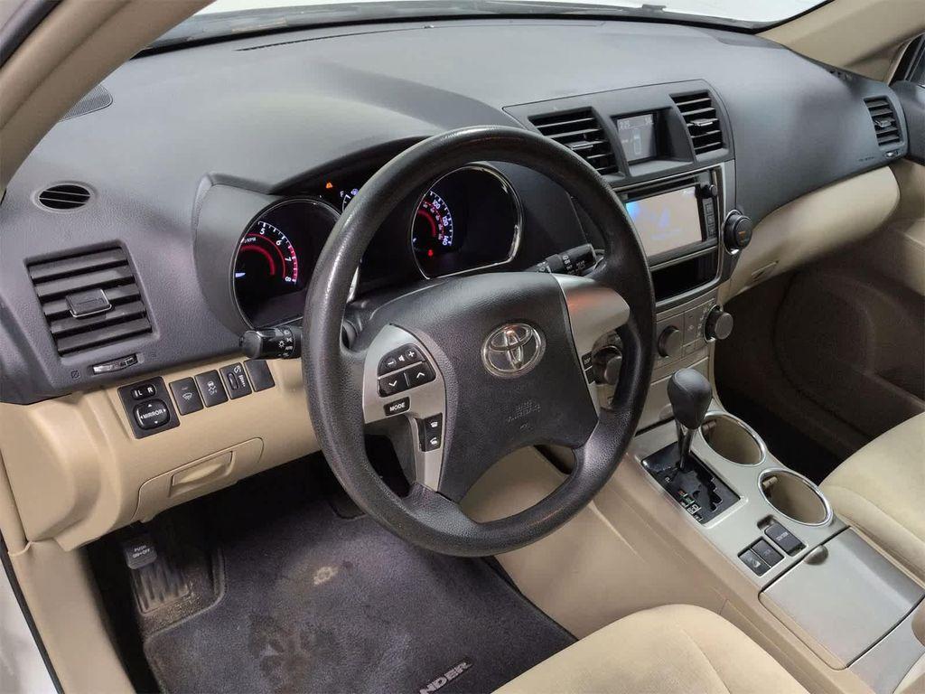 used 2013 Toyota Highlander car, priced at $11,758