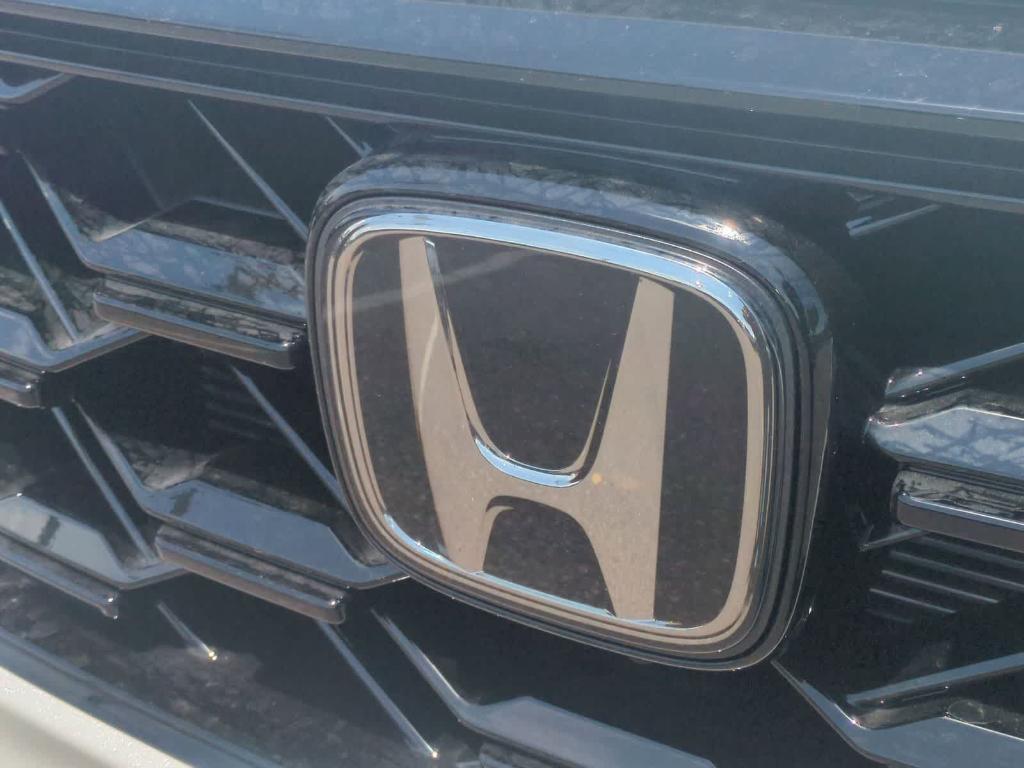 new 2026 Honda CR-V Hybrid car, priced at $40,115