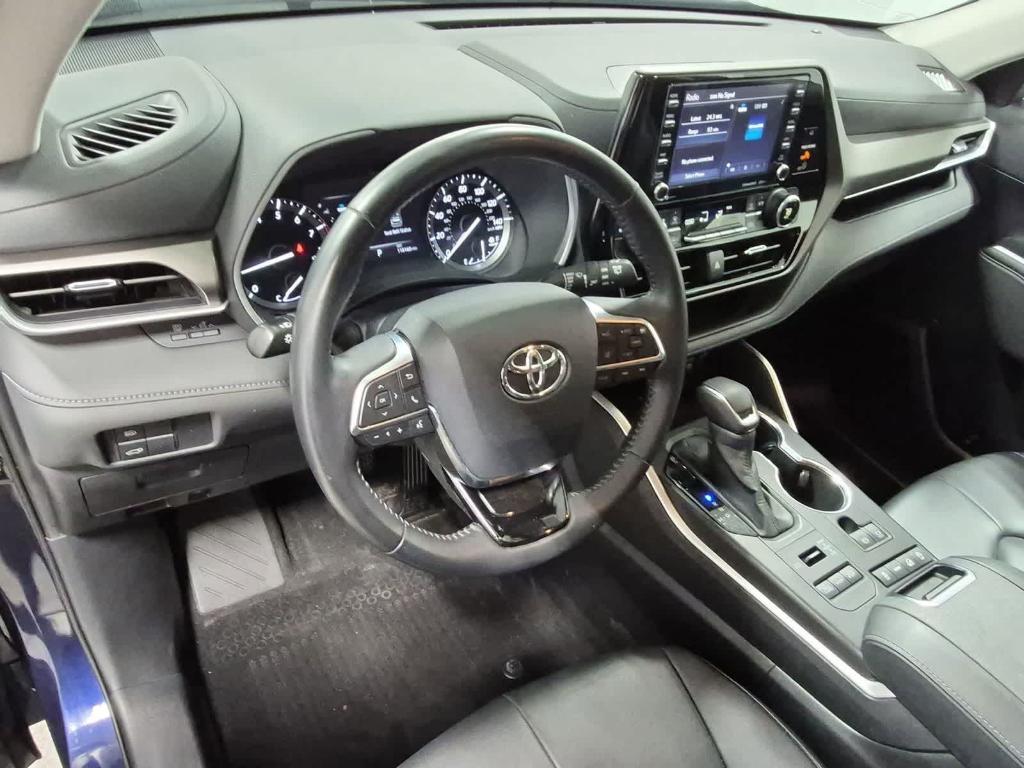 used 2020 Toyota Highlander car, priced at $24,998