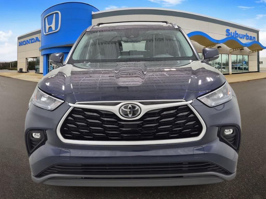 used 2020 Toyota Highlander car, priced at $24,998