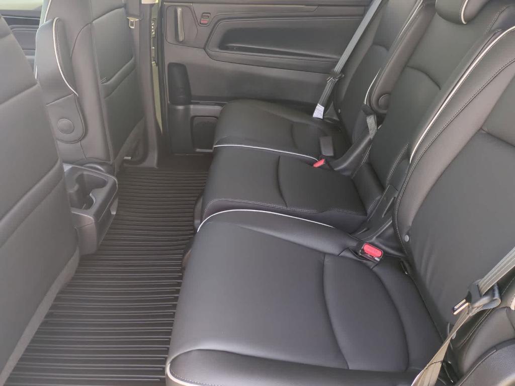 new 2026 Honda Odyssey car, priced at $45,860