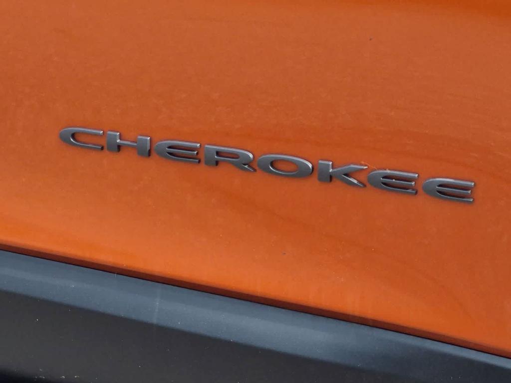 used 2016 Jeep Cherokee car, priced at $12,890