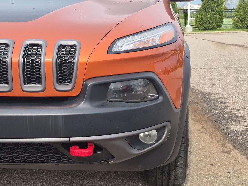 used 2016 Jeep Cherokee car, priced at $12,890