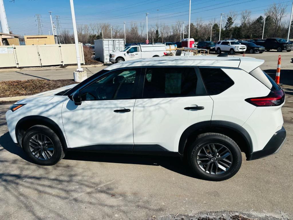 used 2022 Nissan Rogue car, priced at $14,394
