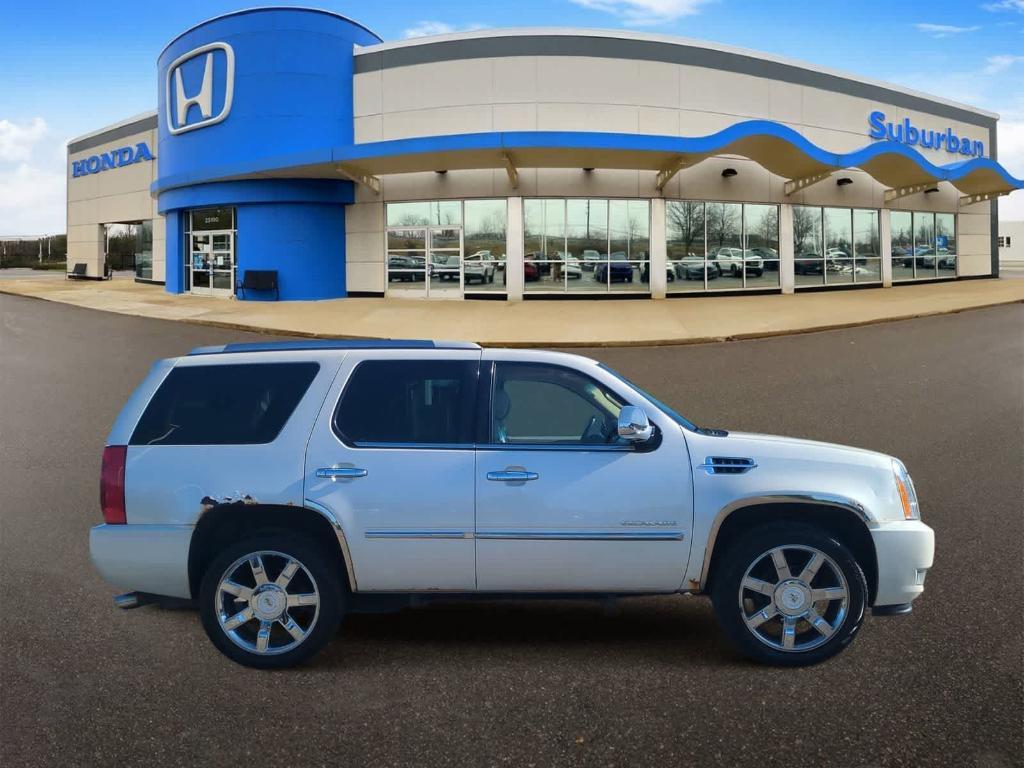 used 2011 Cadillac Escalade car, priced at $6,545