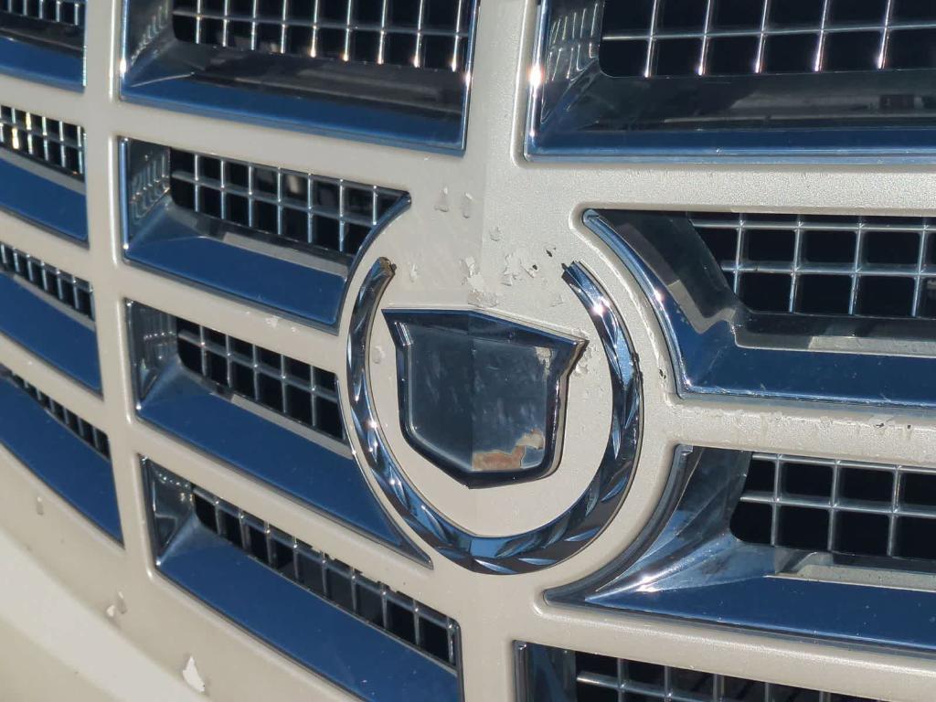 used 2011 Cadillac Escalade car, priced at $6,545