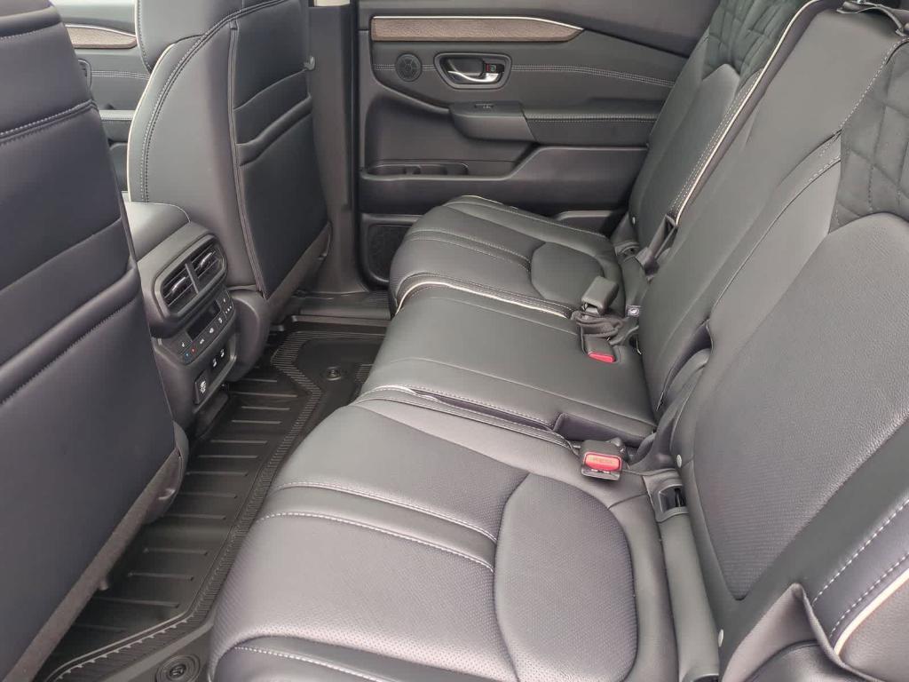 new 2026 Honda Pilot car, priced at $53,945