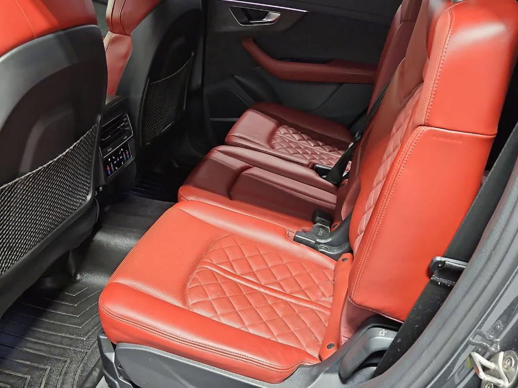 used 2021 Audi SQ7 car, priced at $43,489