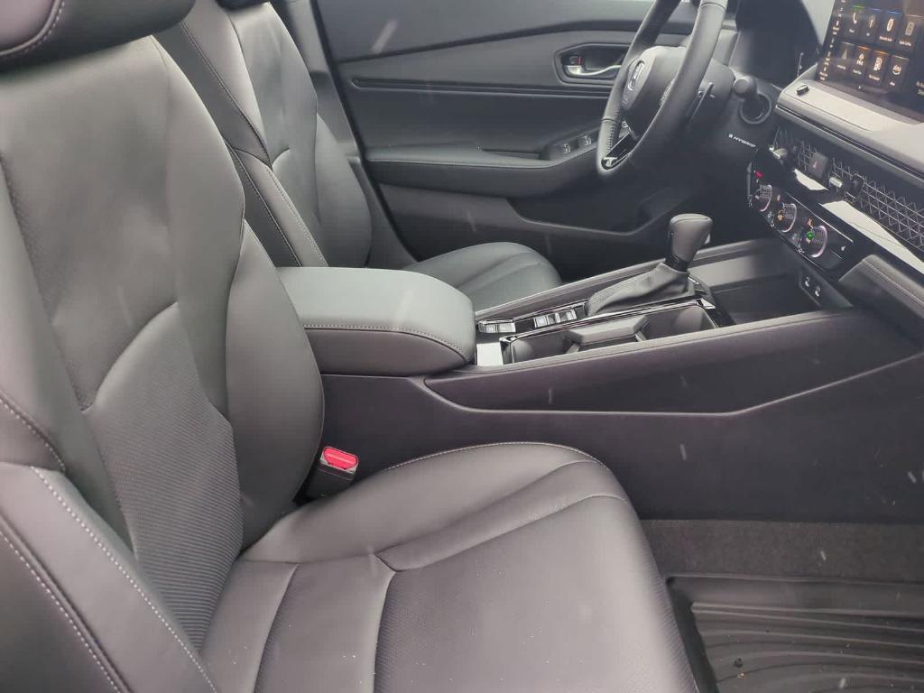 new 2025 Honda Accord Hybrid car, priced at $32,800