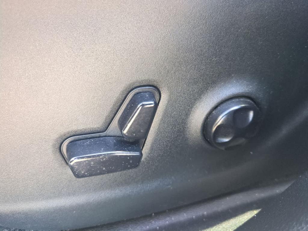 used 2018 Jeep Cherokee car, priced at $16,931