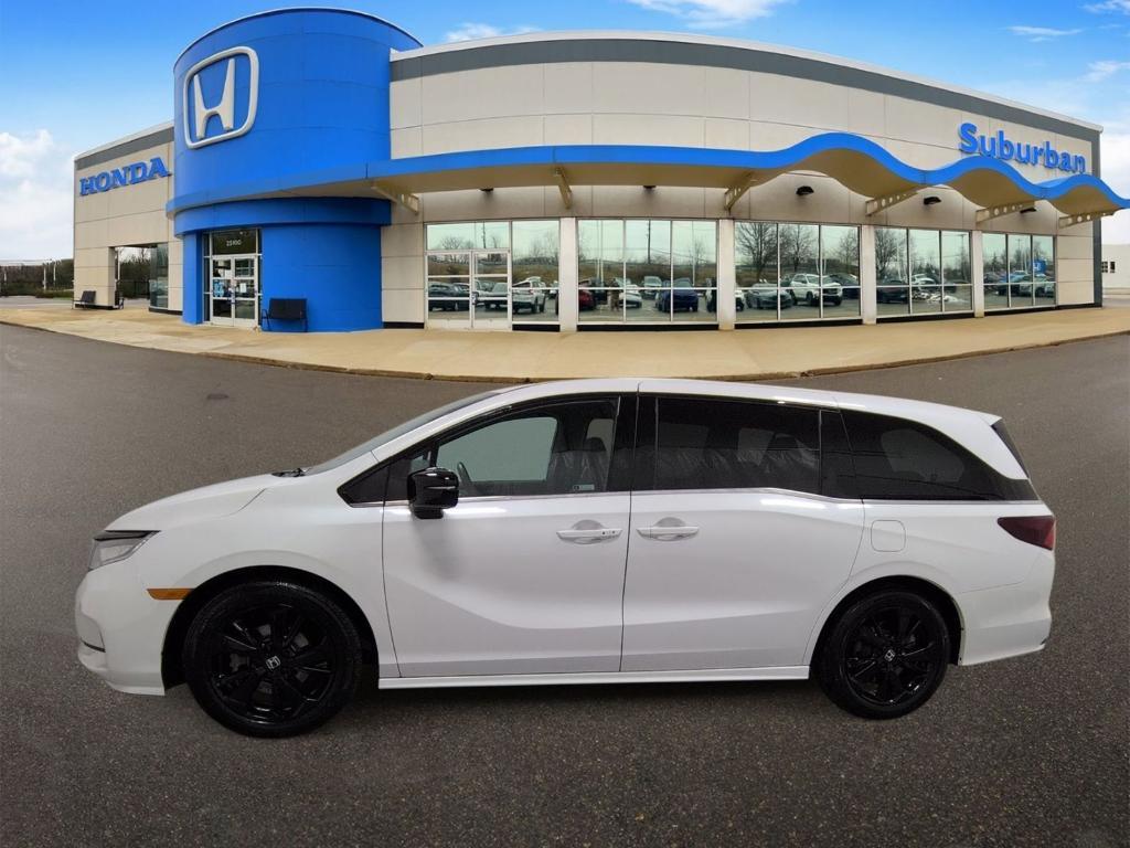 used 2024 Honda Odyssey car, priced at $33,054