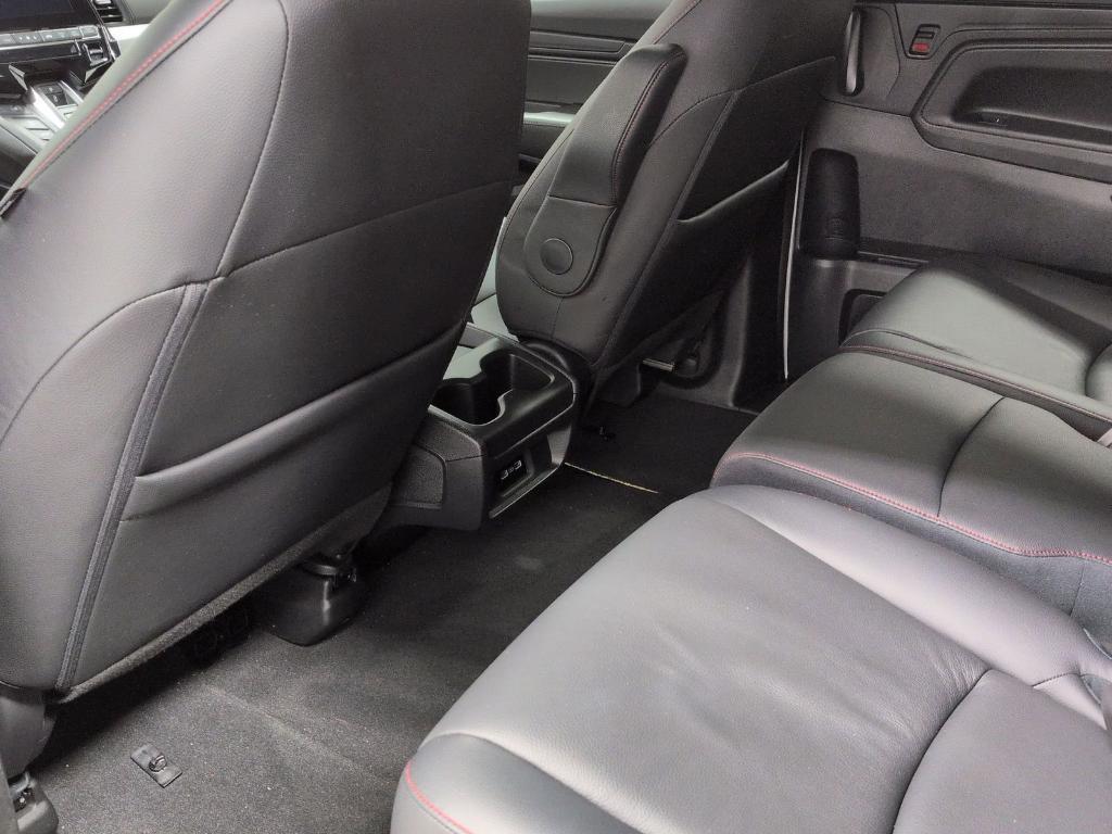 used 2024 Honda Odyssey car, priced at $33,054