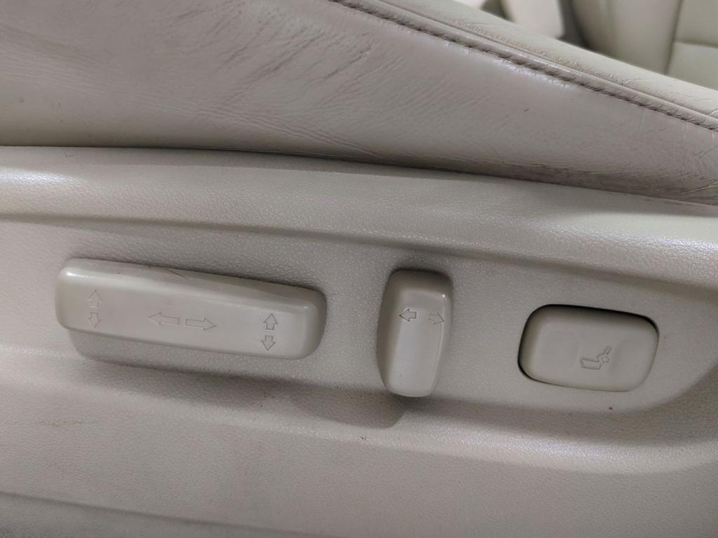 used 2018 Acura MDX car, priced at $17,933