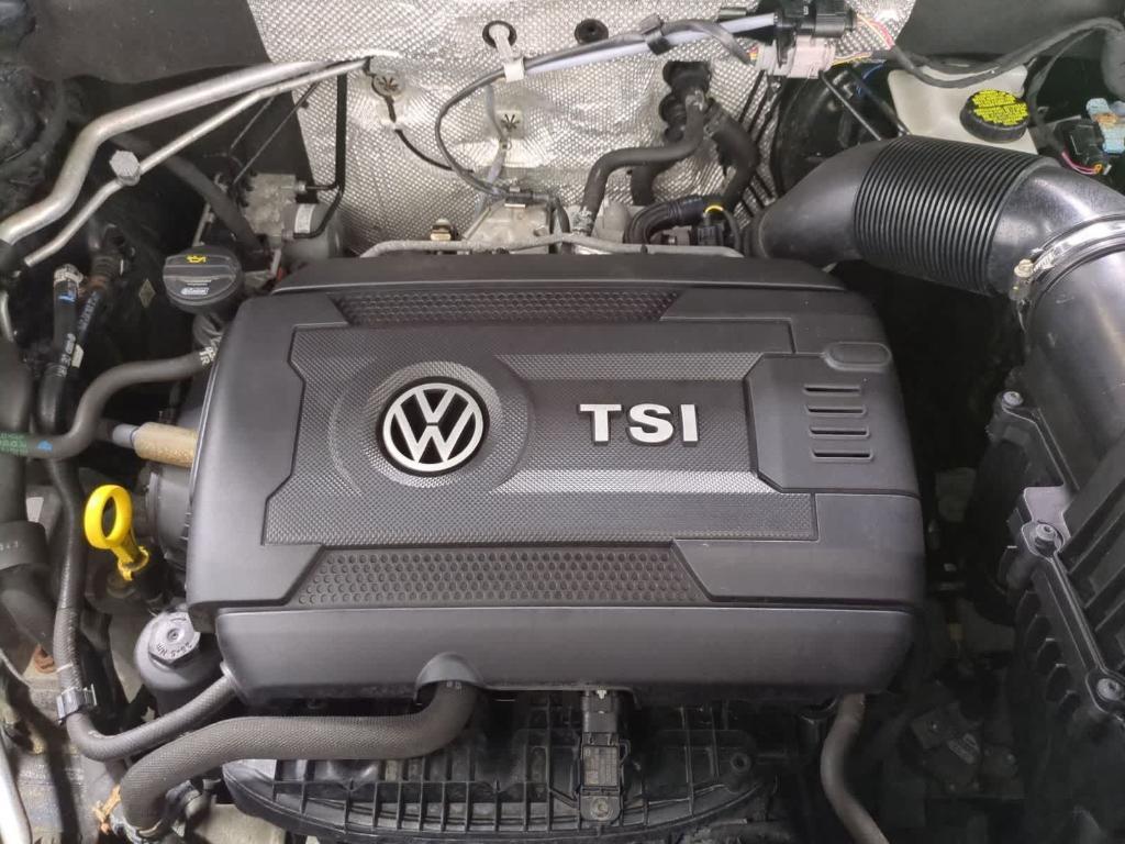 used 2020 Volkswagen Atlas Cross Sport car, priced at $21,045