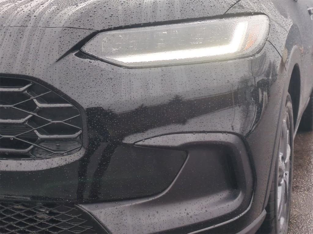 new 2026 Honda HR-V car, priced at $28,374