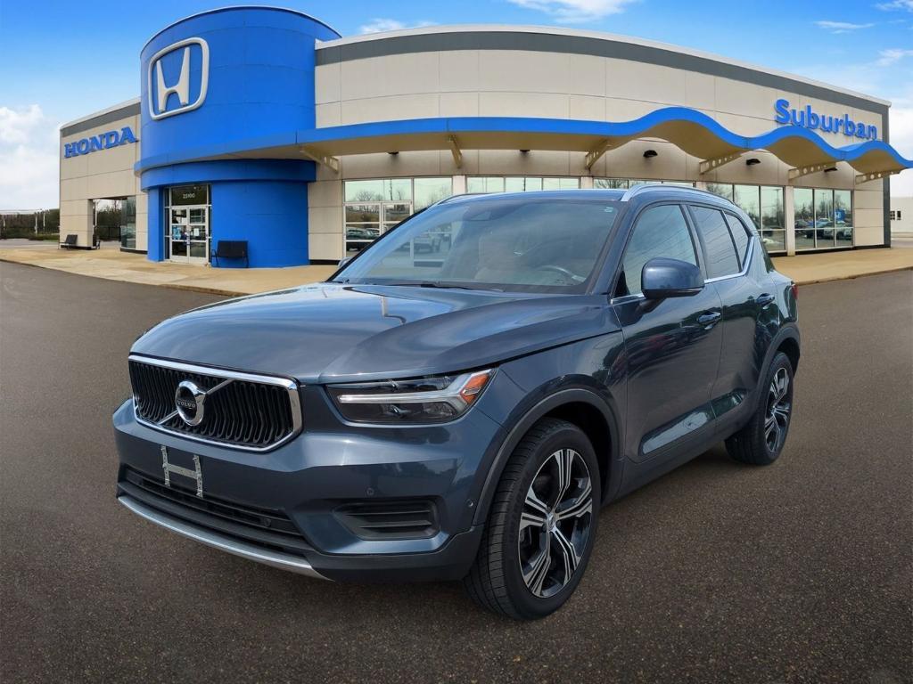 used 2020 Volvo XC40 car, priced at $21,809