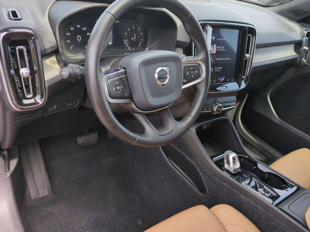 used 2020 Volvo XC40 car, priced at $21,809