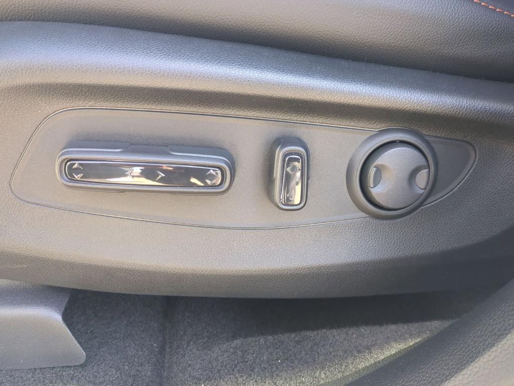 new 2026 Honda CR-V Hybrid car, priced at $40,115