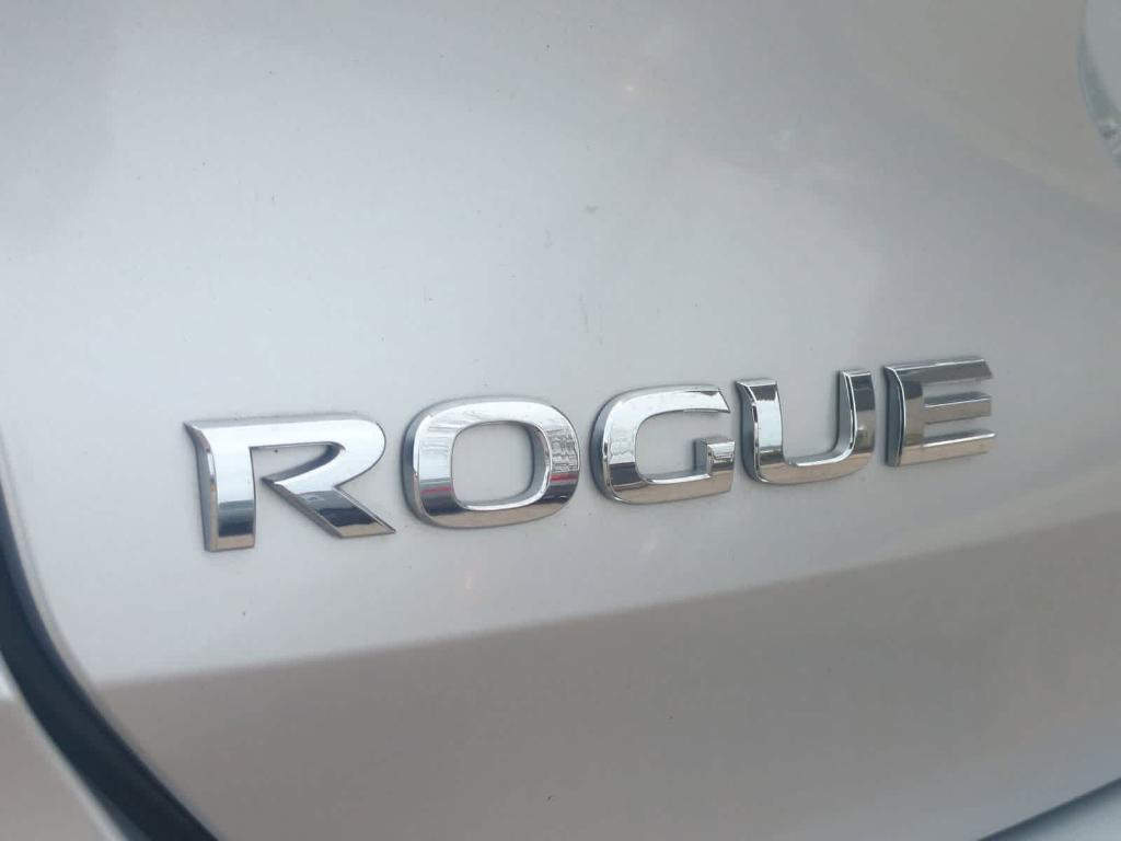 used 2018 Nissan Rogue car, priced at $11,677