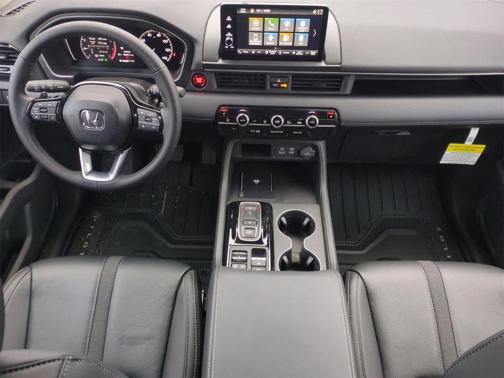 new 2025 Honda Pilot car, priced at $44,795