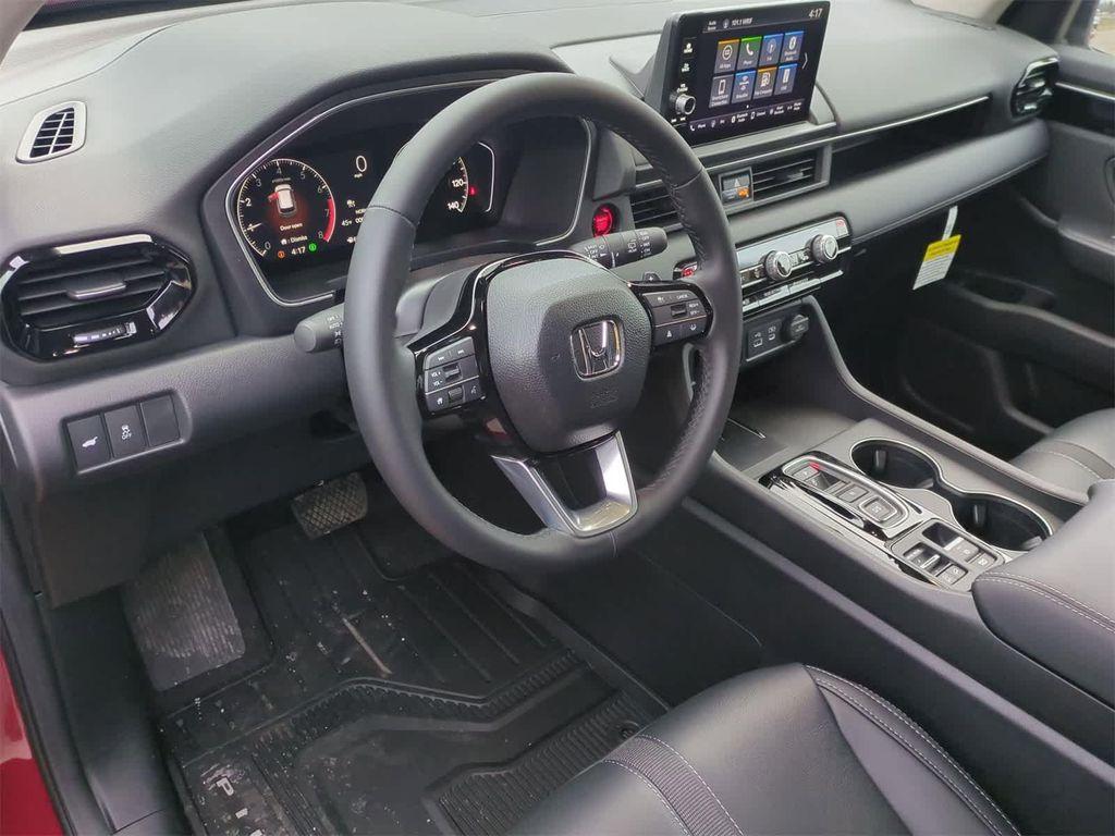 new 2025 Honda Pilot car, priced at $44,795