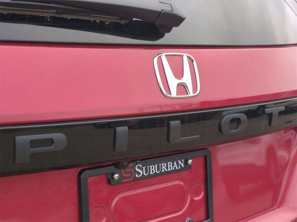 new 2025 Honda Pilot car, priced at $44,795