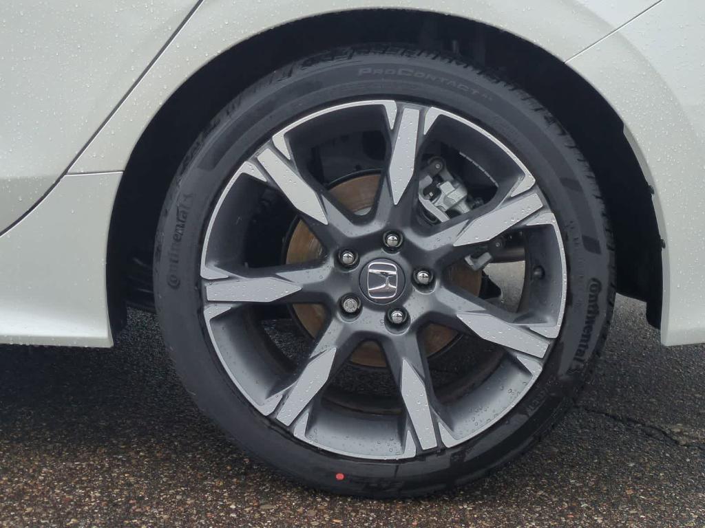 new 2026 Honda Civic Hybrid car, priced at $32,115