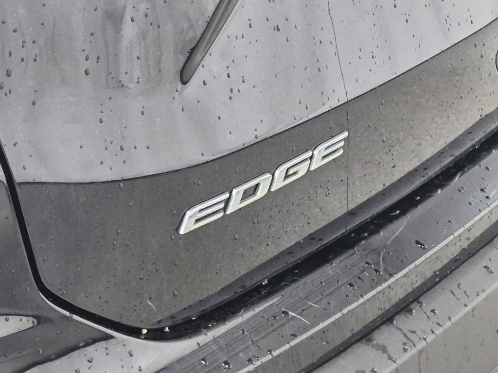 used 2020 Ford Edge car, priced at $12,997