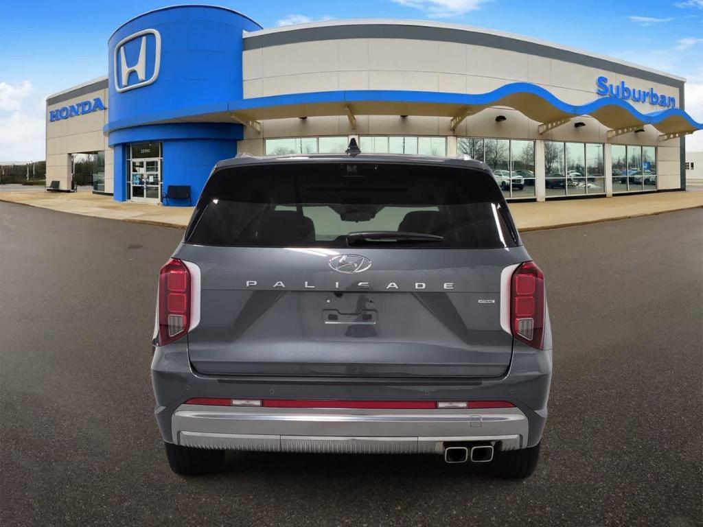 used 2025 Hyundai Palisade car, priced at $46,802