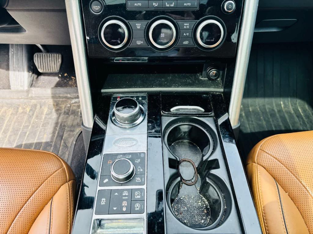 used 2018 Land Rover Discovery car, priced at $16,115