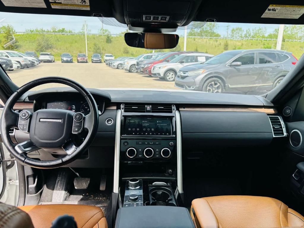 used 2018 Land Rover Discovery car, priced at $16,115