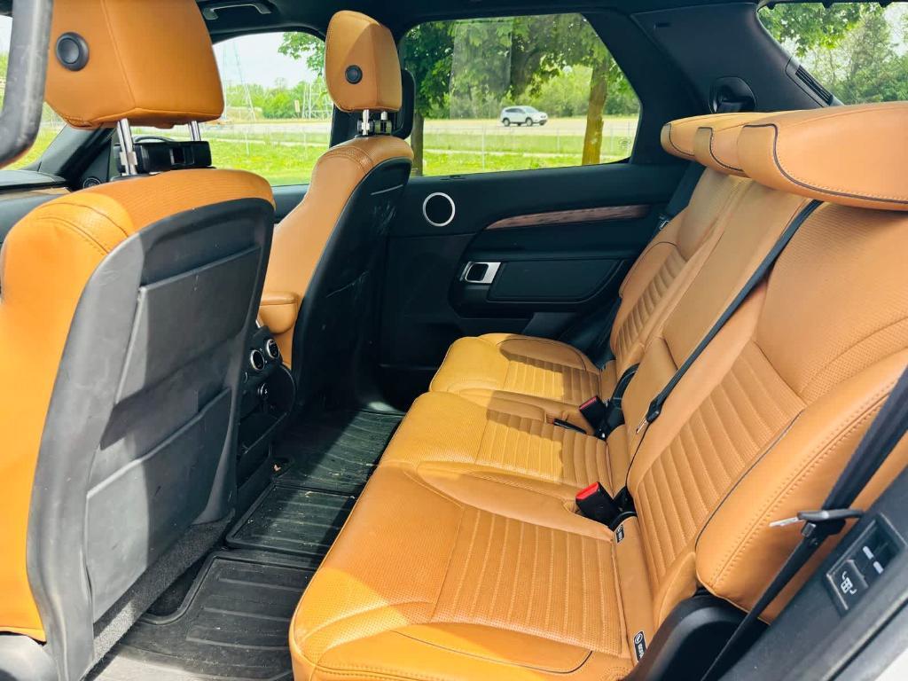 used 2018 Land Rover Discovery car, priced at $16,115