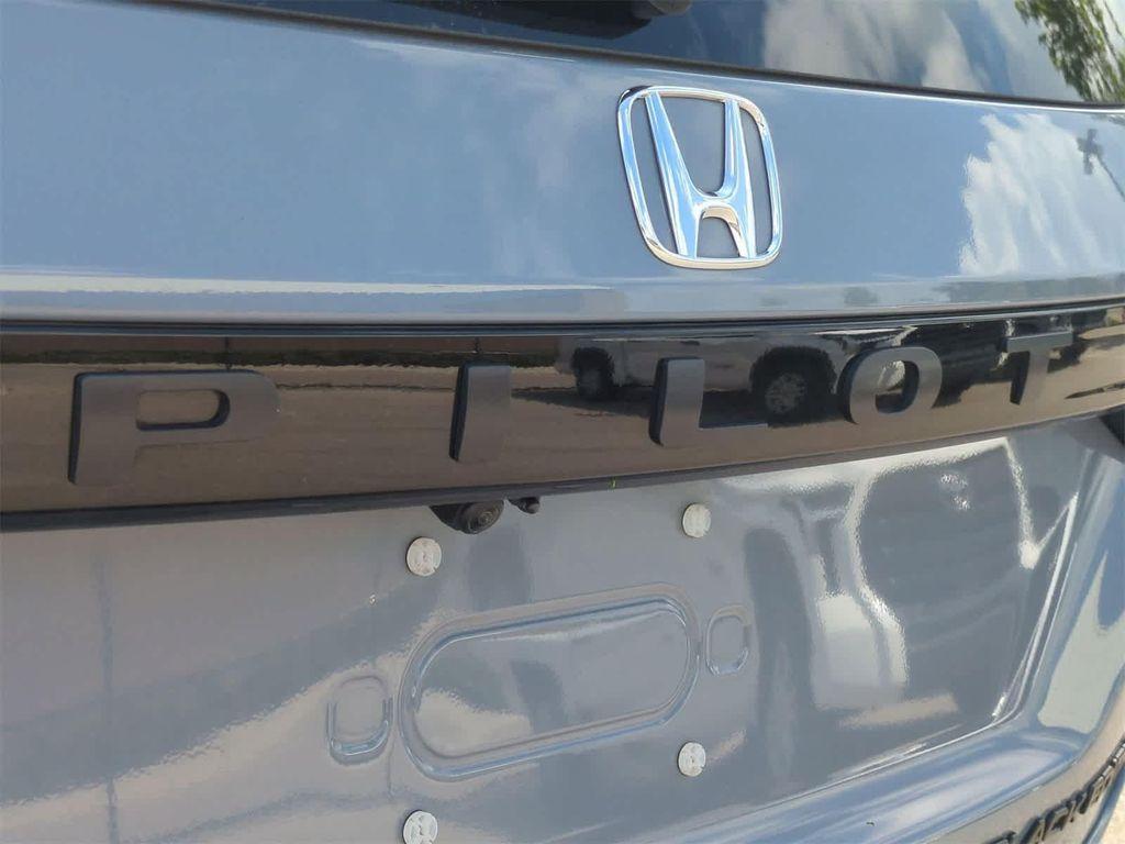 used 2025 Honda Pilot car, priced at $43,239