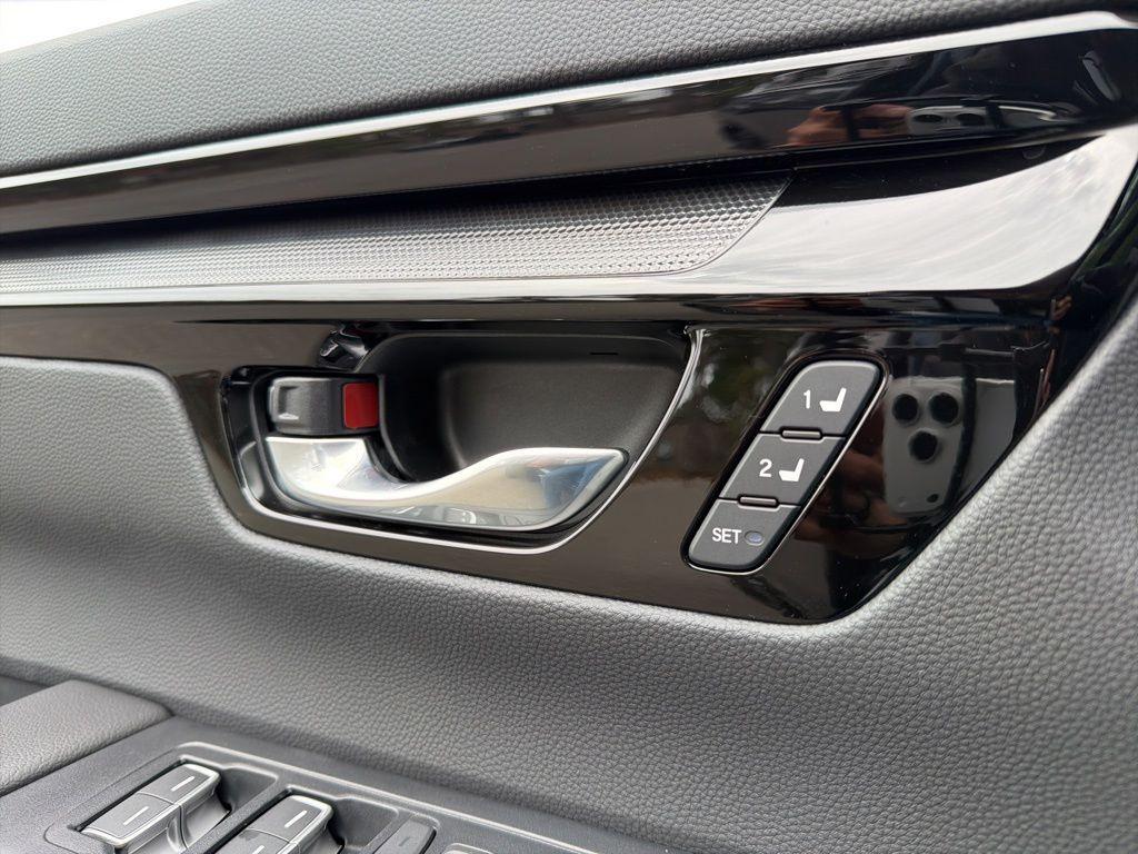 used 2026 Honda CR-V Hybrid car, priced at $42,903