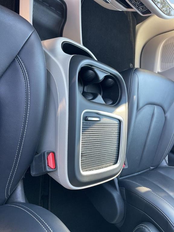 used 2024 Chrysler Pacifica car, priced at $29,130