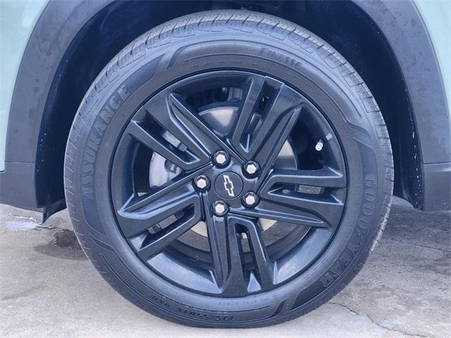 used 2025 Chevrolet Trax car, priced at $23,494