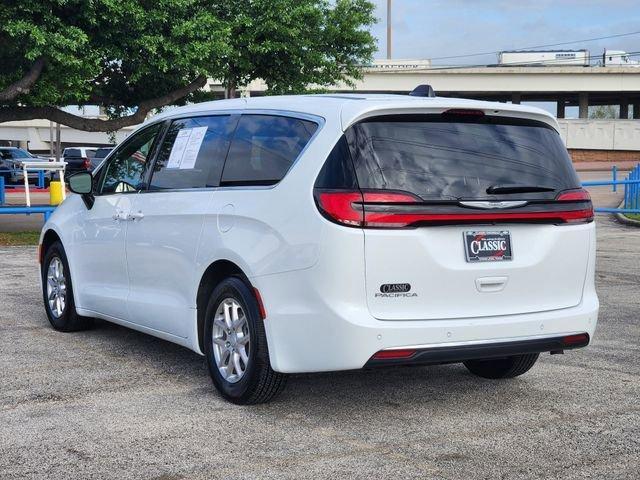 used 2025 Chrysler Pacifica car, priced at $30,109