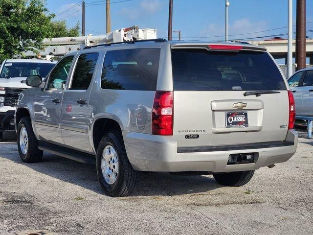 used 2009 Chevrolet Suburban car, priced at $11,216