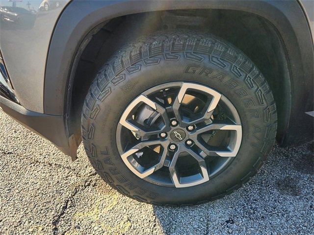 used 2025 Chevrolet Equinox car, priced at $28,381