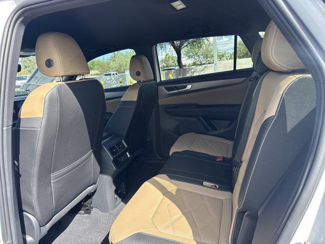 new 2026 Volkswagen Atlas Cross Sport car, priced at $43,191