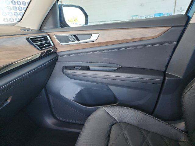 used 2025 Volkswagen Atlas car, priced at $31,000