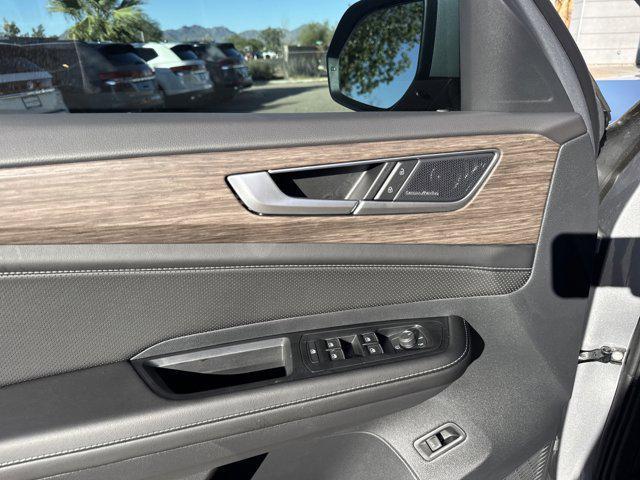 new 2026 Volkswagen Atlas car, priced at $55,285