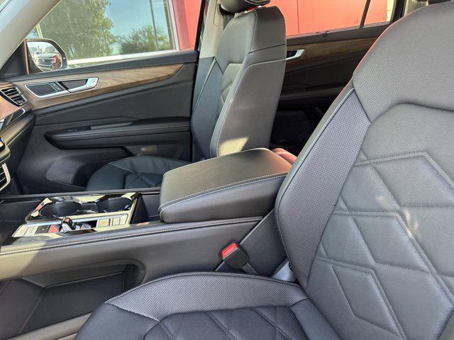 new 2026 Volkswagen Atlas car, priced at $45,279